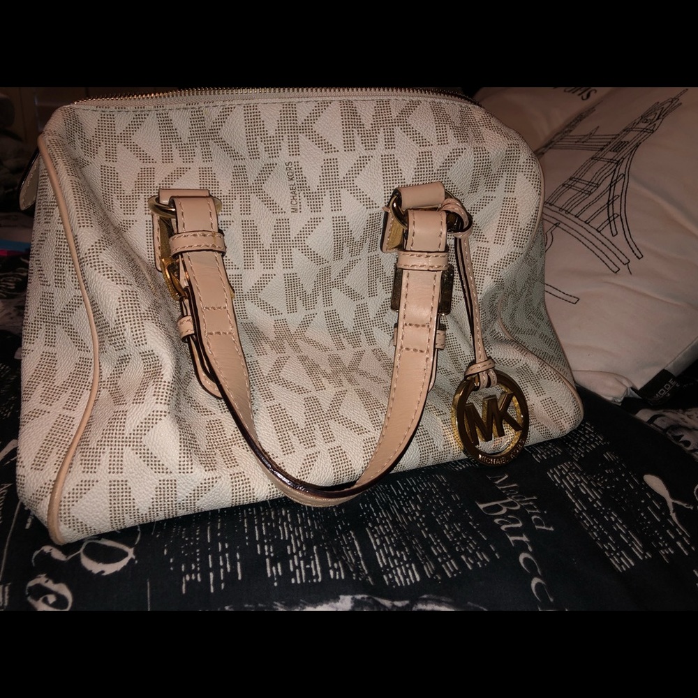 Michael kors purse
